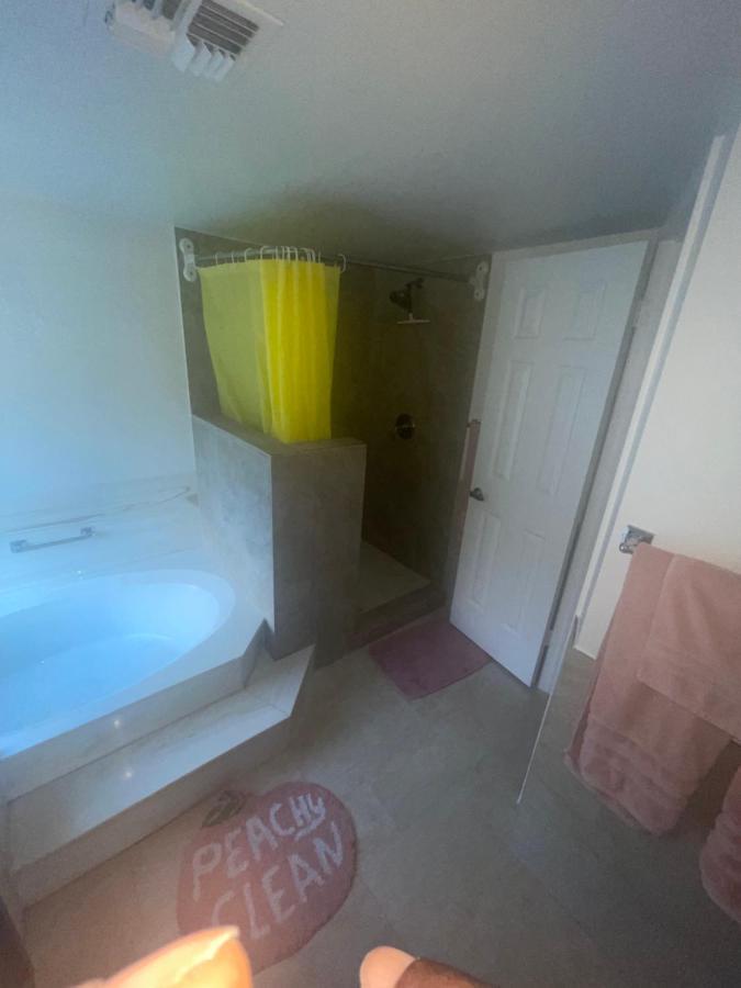 4 Bedroom Home-Casino-State Farm Stadium Only 2 Miles เกล็นเดล ภายนอก รูปภาพ